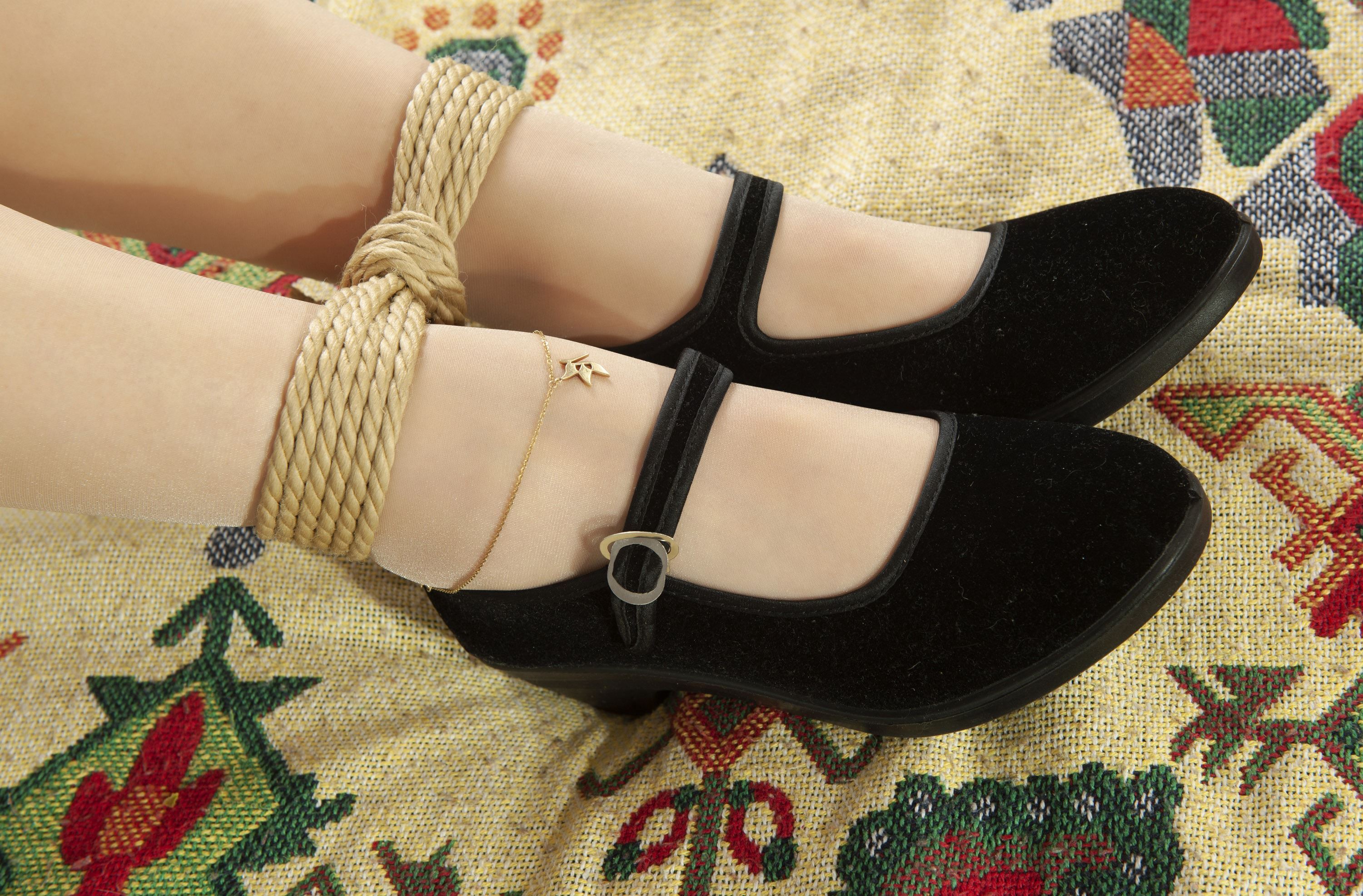 Ligui丽柜  2023.03.23 《紧缚丰润》 上 尔尔